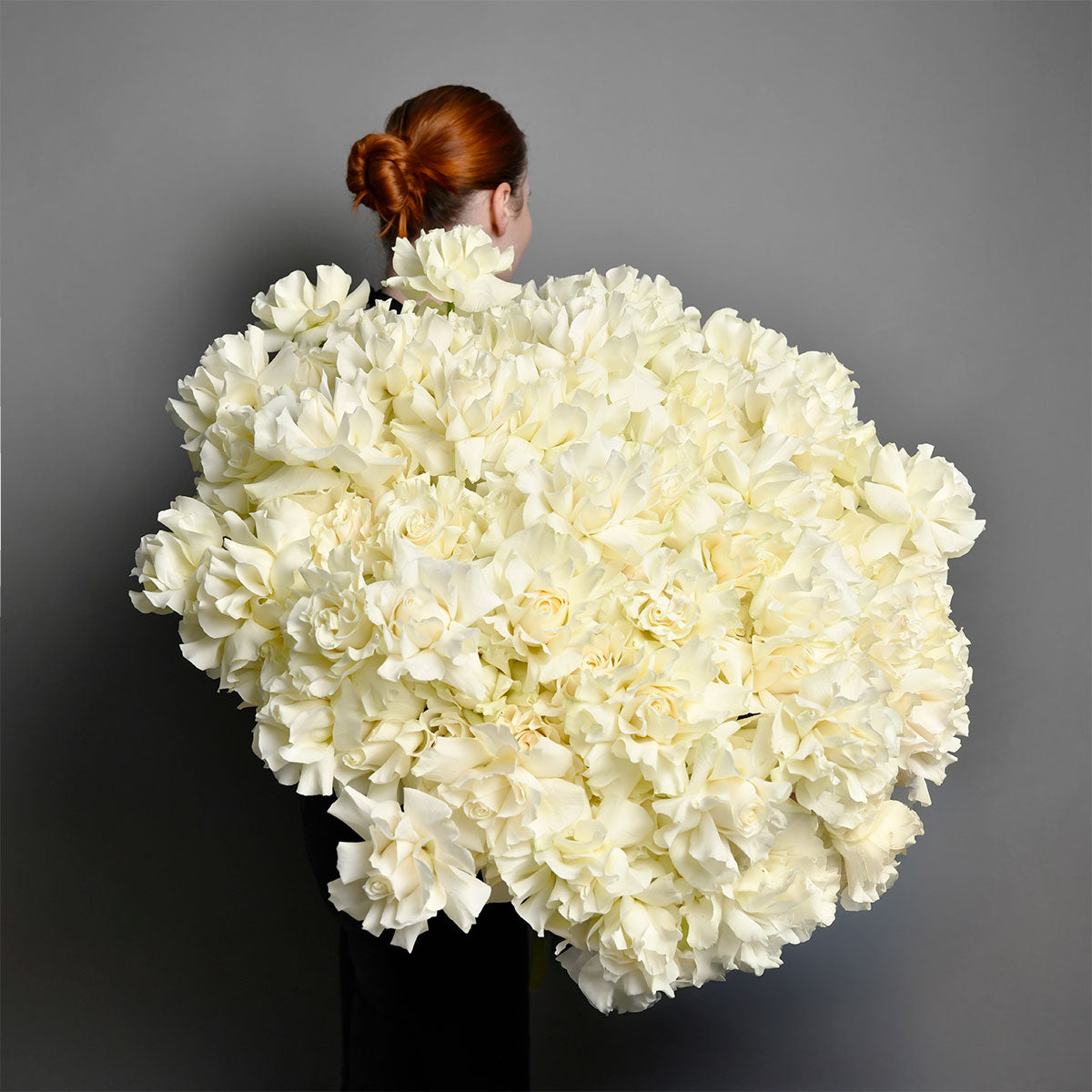 Aranjamente florale de Craciun - California Flowers, Buchet 101 trandafiri speciali albi, californiaflowers.mom