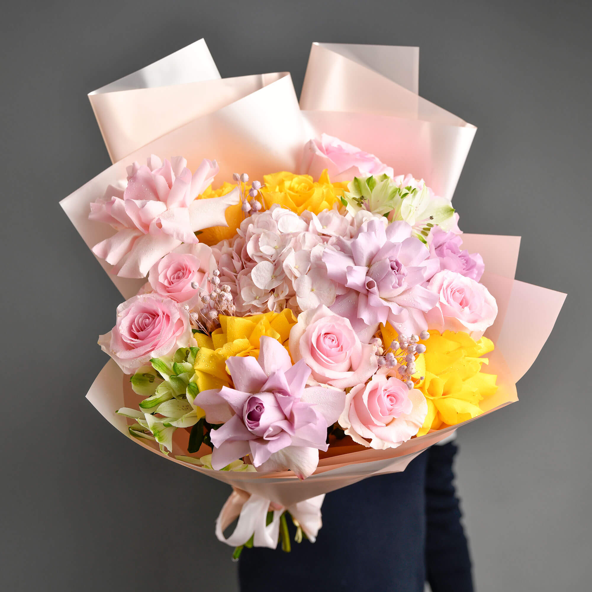Flori de Paste - California Flowers, Buchet trandafiri roz, hortensie si alstroemeria, californiaflowers.mom