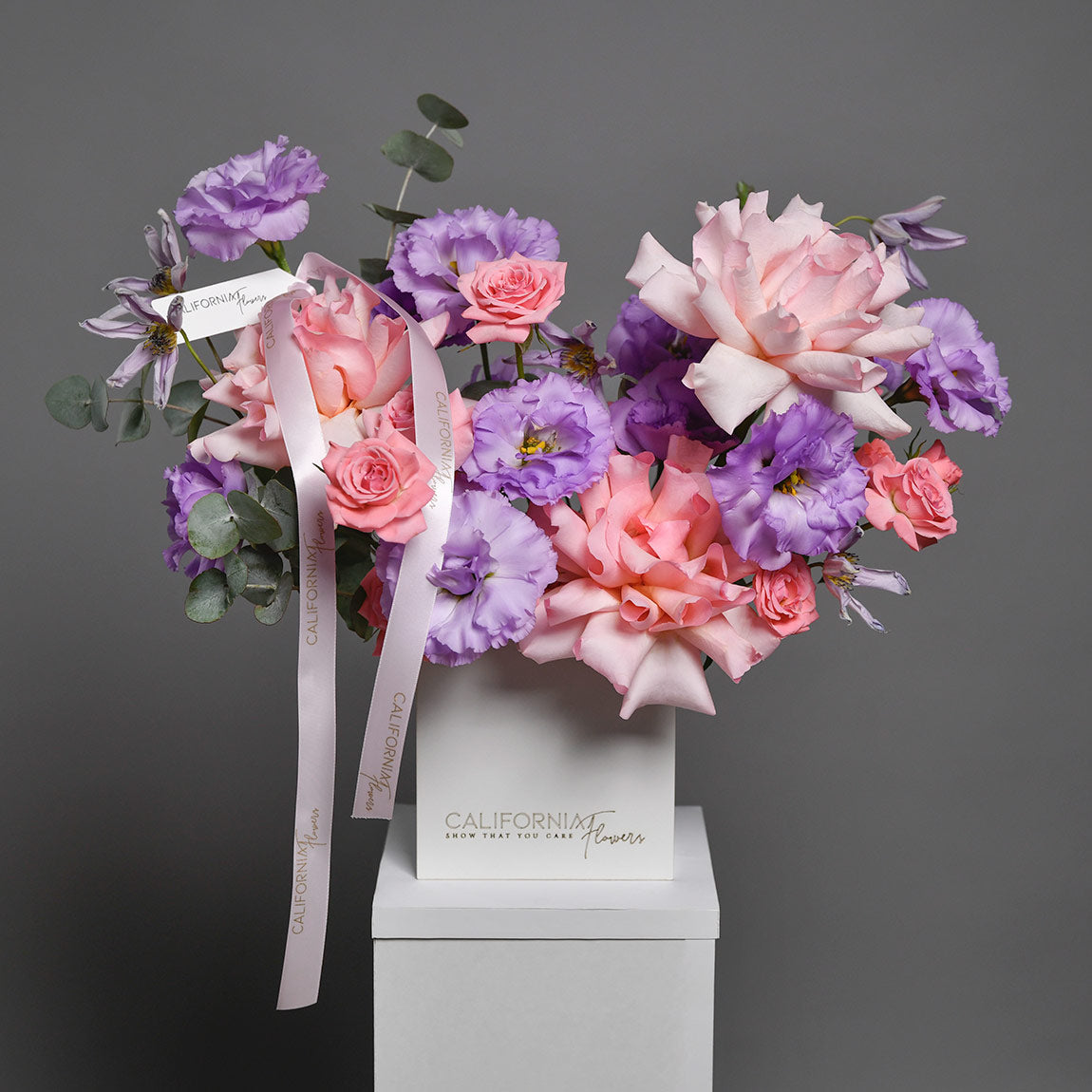 Aranjament floral in cutie cu lisianthus mov si trandafiri speciali, 3, californiaflowers.mom