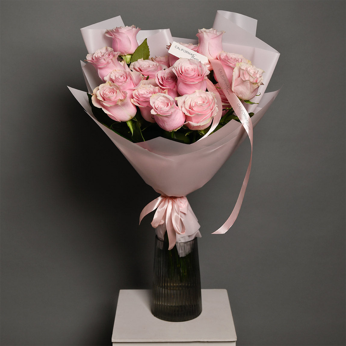 Buchet 19 trandafiri roz, 3, californiaflowers.mom