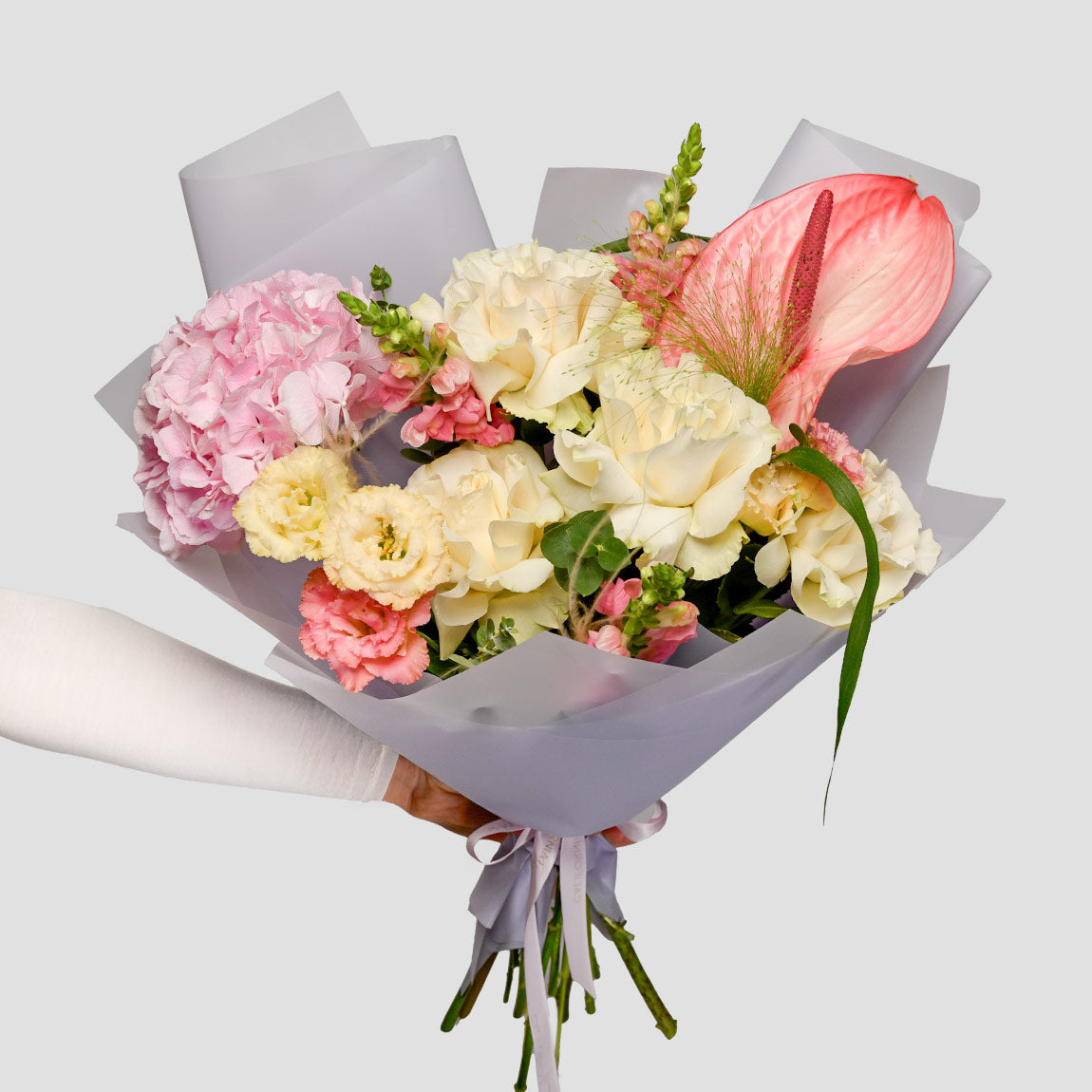 Buchete hortensii - California Flowers, Buchet hortensie roz, anthurium si lisianthus, californiaflowers.mom