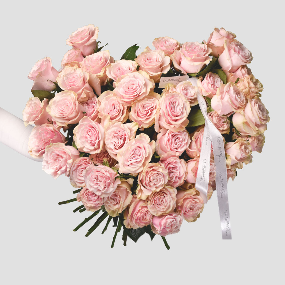 Flori de Dragobete - California Flowers, Buchet inima trandafiri roz, californiaflowers.mom