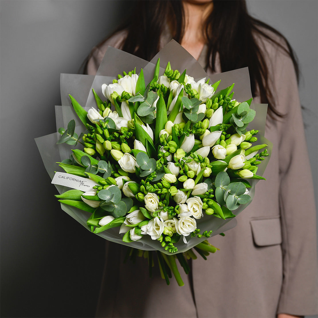 Flori de 1 Martie - California Flowers, Buchet lalele, frezii si eucalipt, californiaflowers.mom