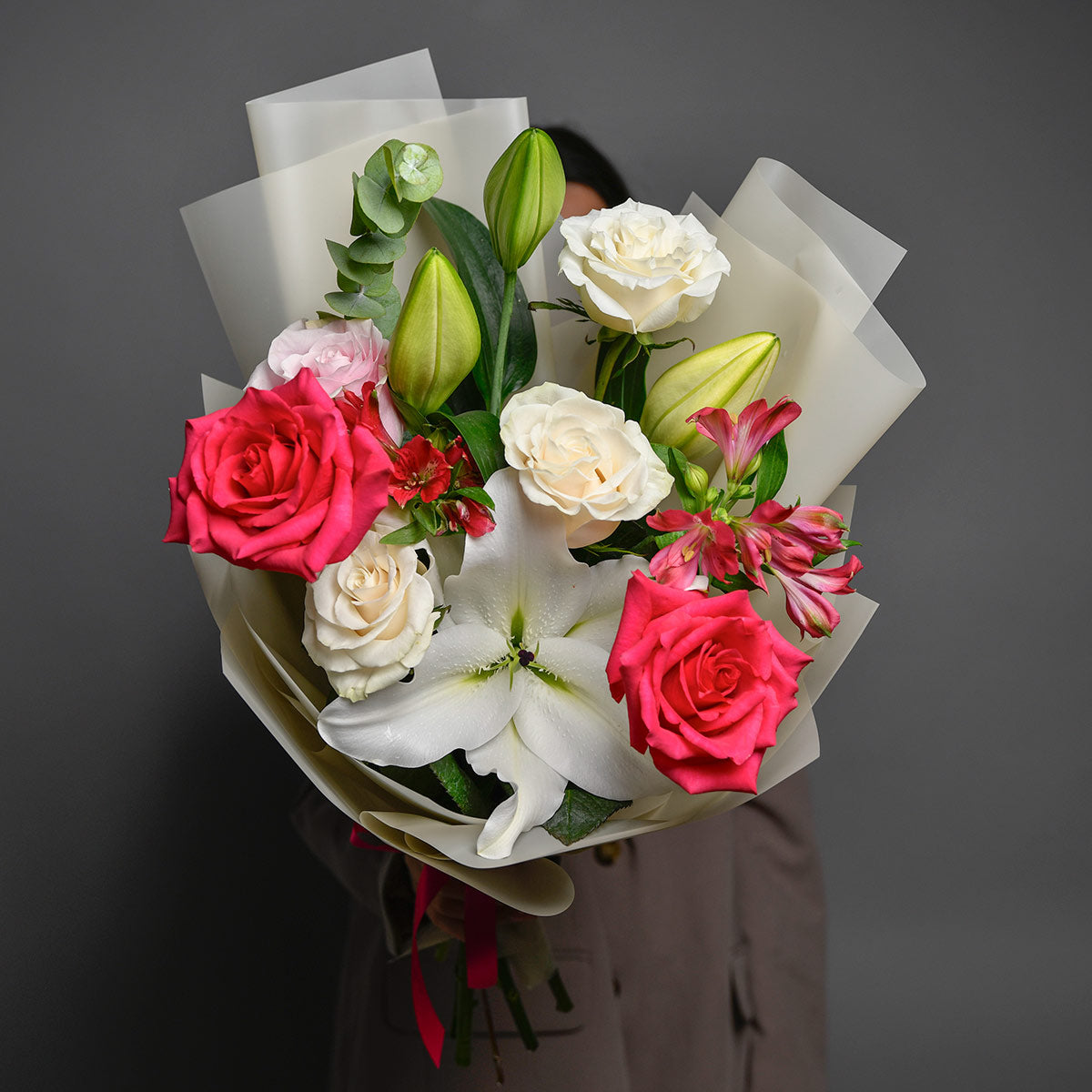 Buchete si aranjamente, Buchet crini si trandafiri Pink, californiaflowers.mom