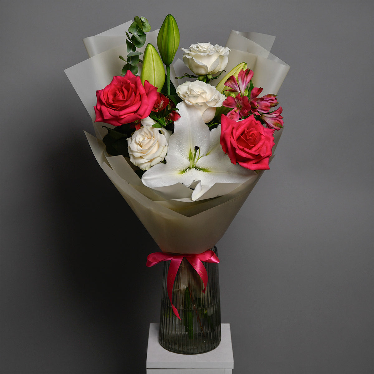 Buchet crini si trandafiri Pink, 3, californiaflowers.mom