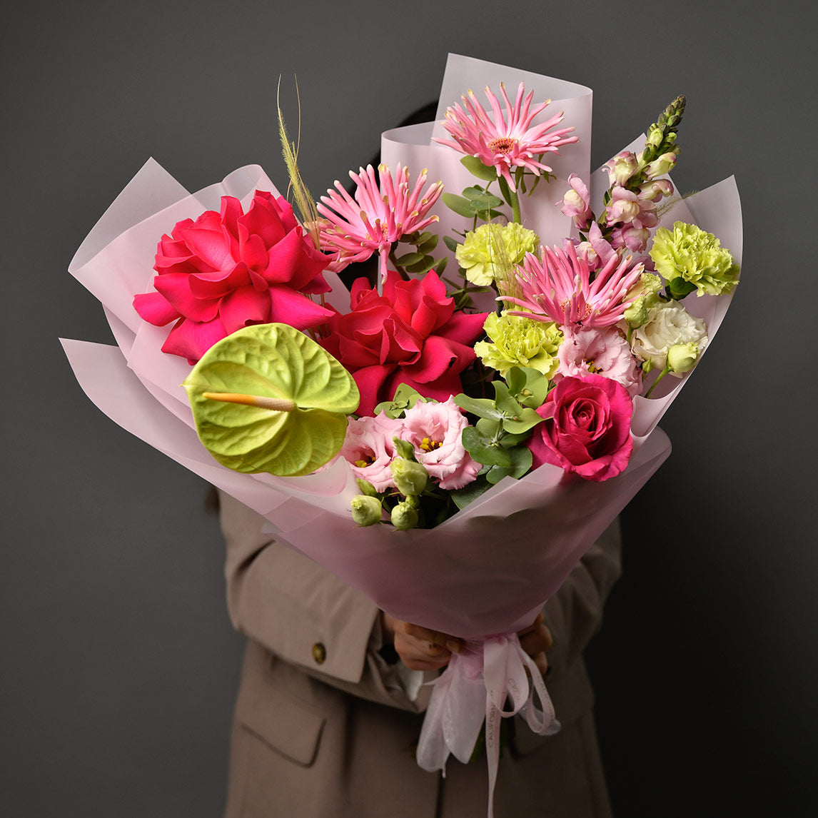 Livrare Flori Buciumeni, Buchet trandafiri speciali, anthurium si gerbera, californiaflowers.mom