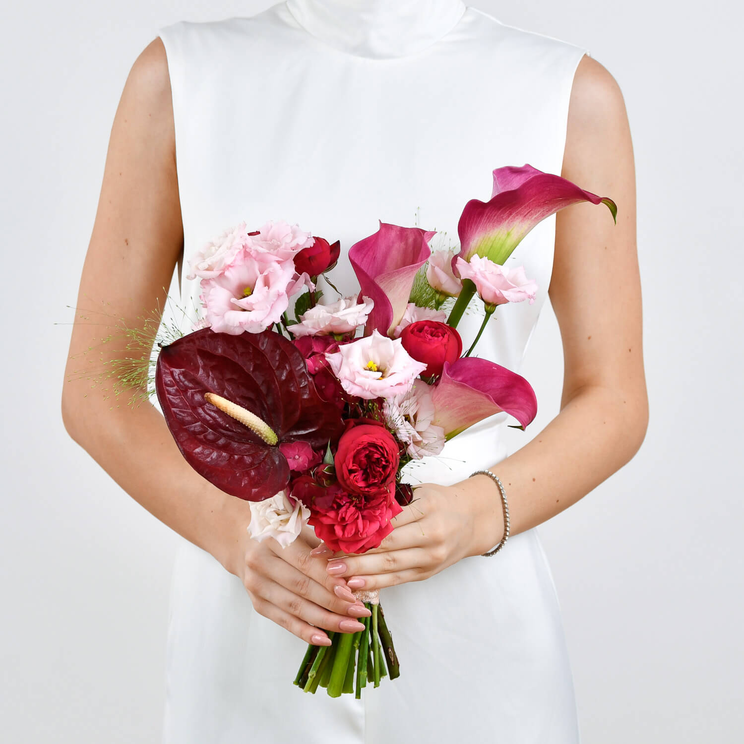 Aranjamente florale nunta - California Flowers, Buchet de mireasa cu anthurium si hortensie, californiaflowers.mom