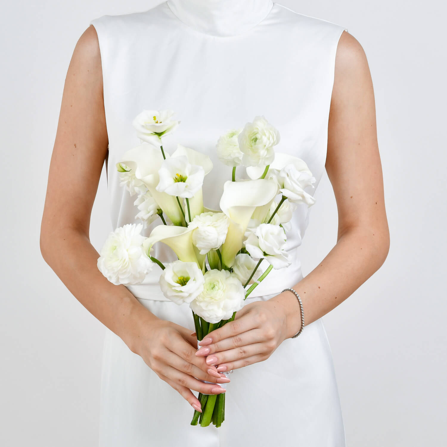 Buchete mireasa si nasa - California Flowers, Buchet de mireasa cu ranunculus si lisianthus, californiaflowers.mom