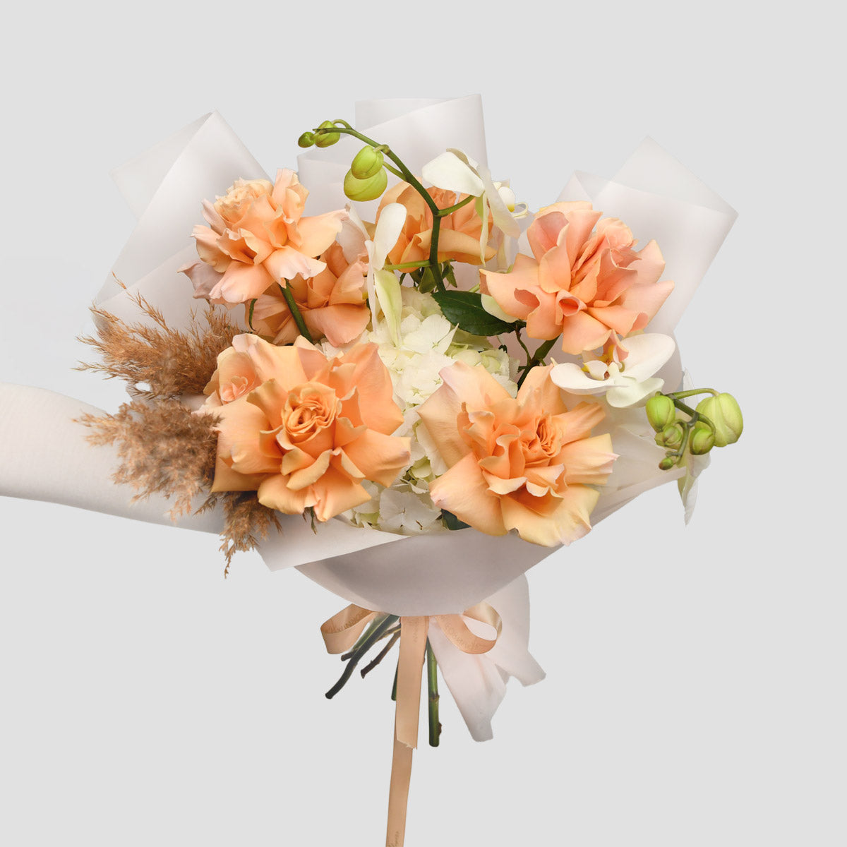 Flori pentru iubita – California Flowers, Buchet trandafiri si orhidee phalaenopsis, californiaflowers.mom