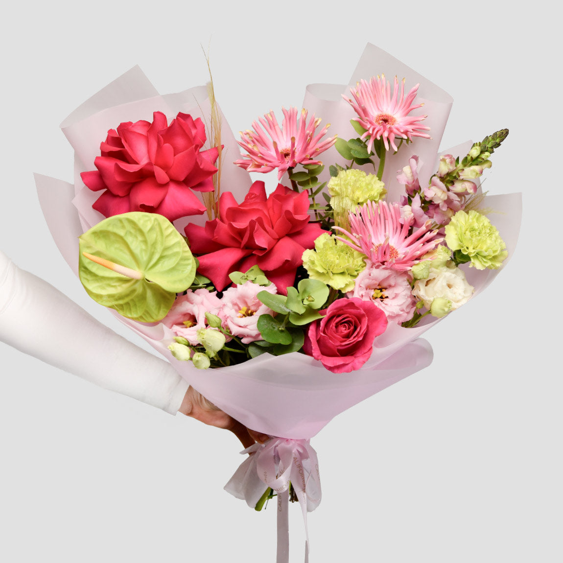 Livrare Flori Buciumeni, Buchet trandafiri speciali, anthurium si gerbera, californiaflowers.mom