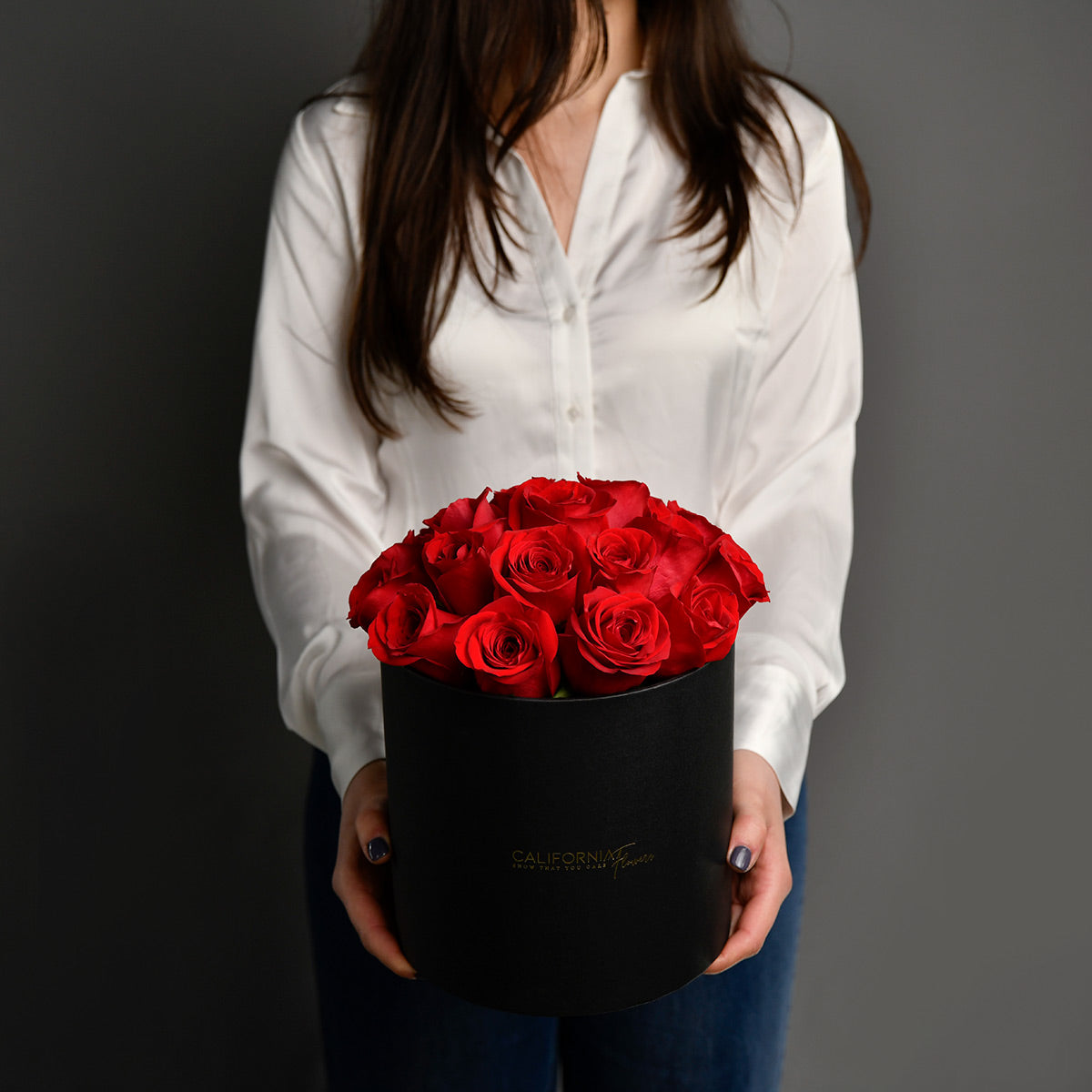 Cutie neagra cu 19 trandafiri rosii, 3, californiaflowers.mom