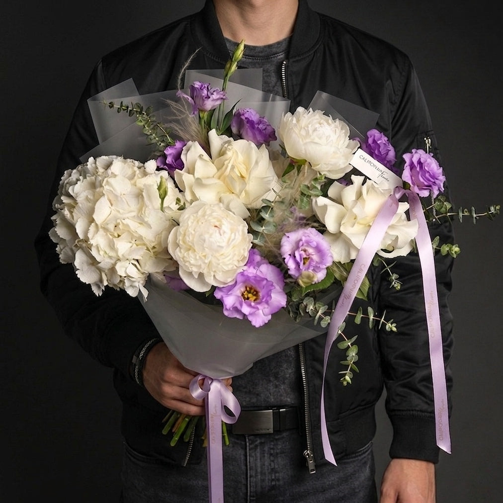 Flori de primavara, Buchet cu hortensie, bujori si lisianthus, californiaflowers.mom