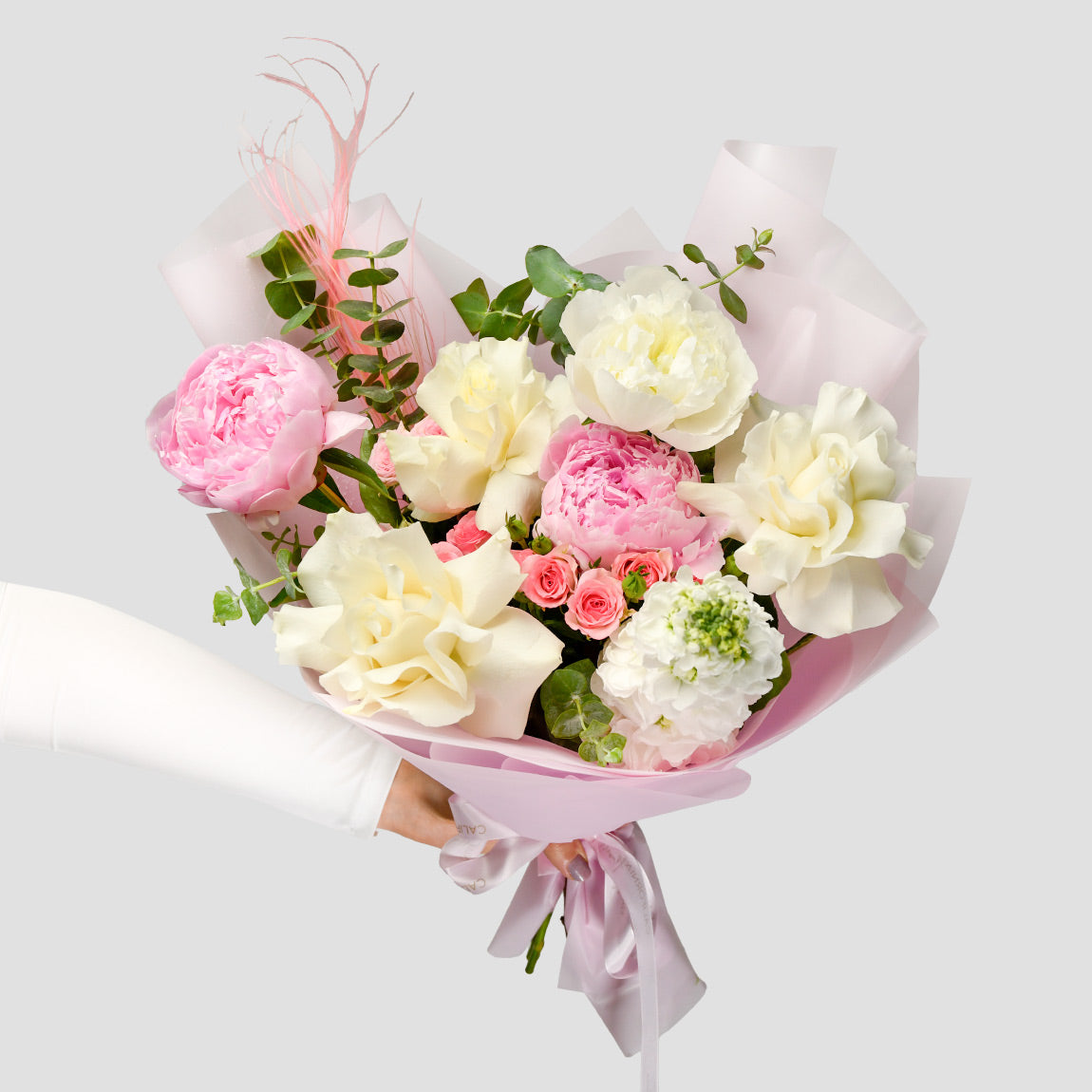 Florarie online - California Flowers ✅, Buchet bujori , trandafiri si matthiola, californiaflowers.mom