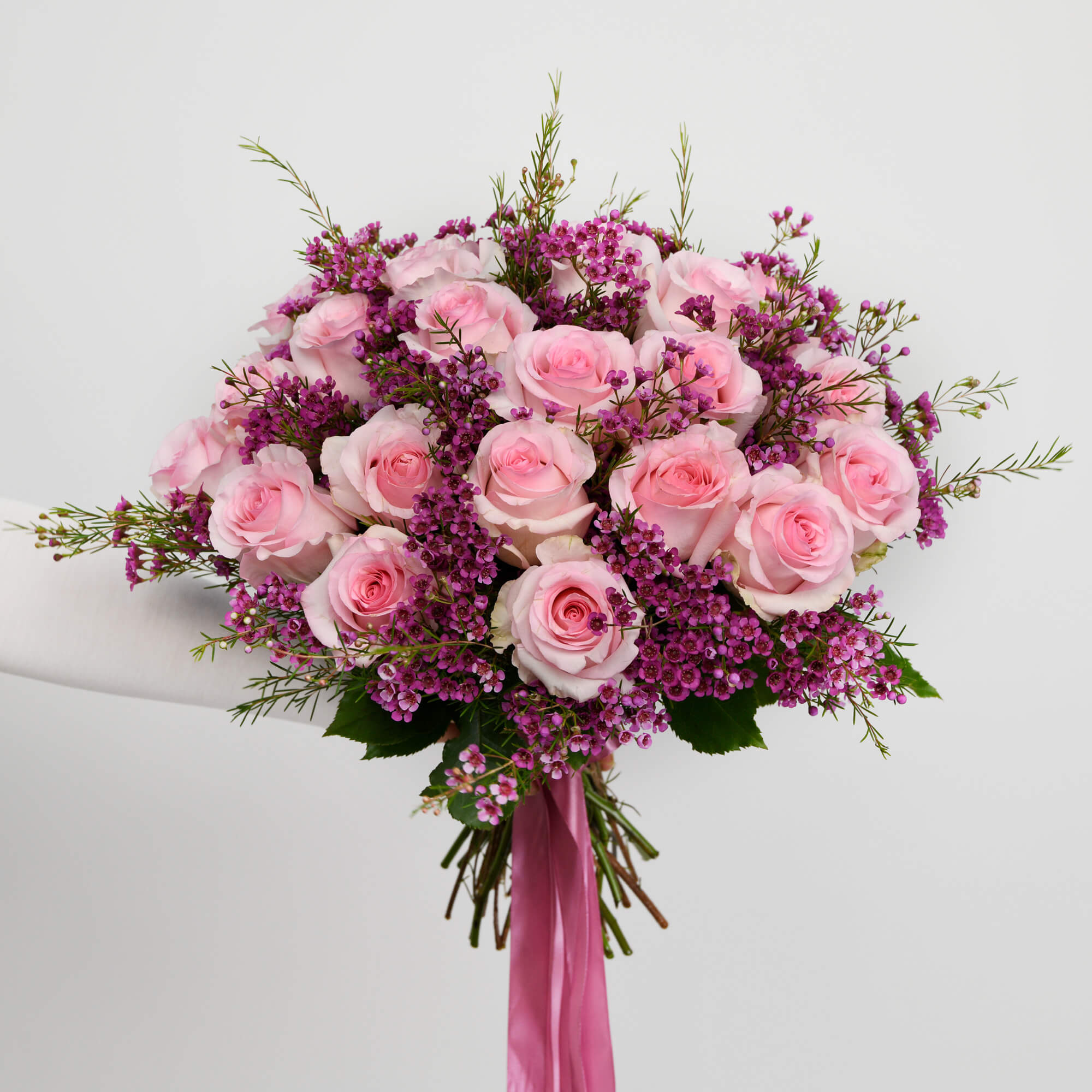 Flori pentru mama - California Flowers, Buchet trandafiri roz si wax, californiaflowers.mom