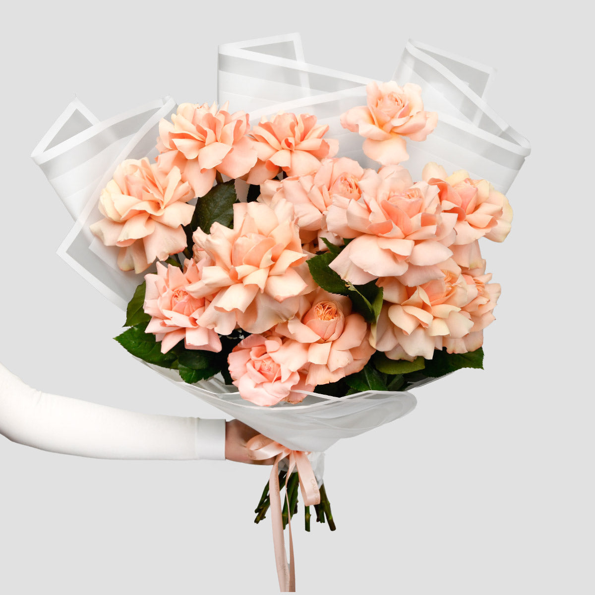 Flori pentru iubita – California Flowers, Buchet 15 trandafiri portocalii speciali, californiaflowers.mom