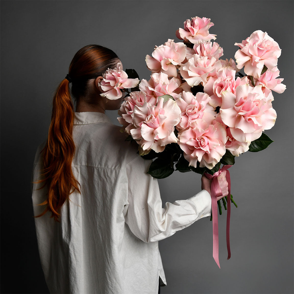 Buchete de trandafiri - California Flowers, Buchet 25 trandafiri speciali roz, californiaflowers.mom