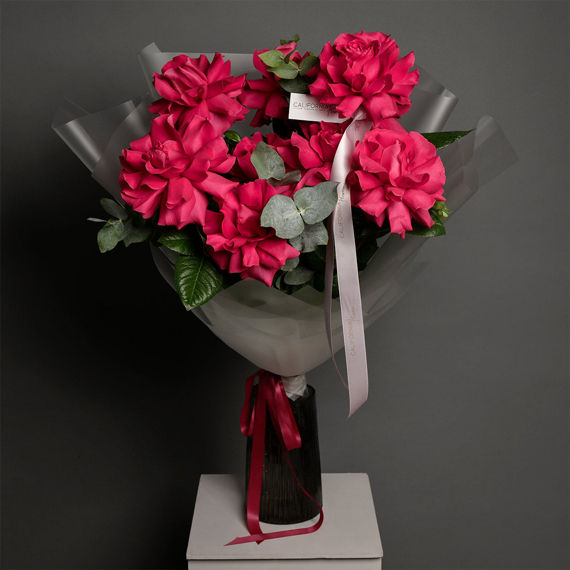 Buchet 9 trandafiri speciali pink si eucalipt, 3, californiaflowers.mom
