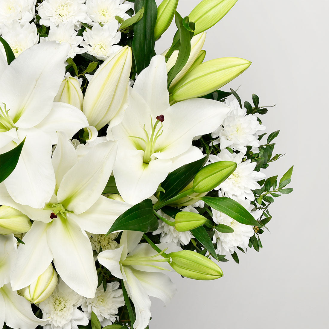 Produse, Aranjament floral funerar cu crini si crizanteme, californiaflowers.mom