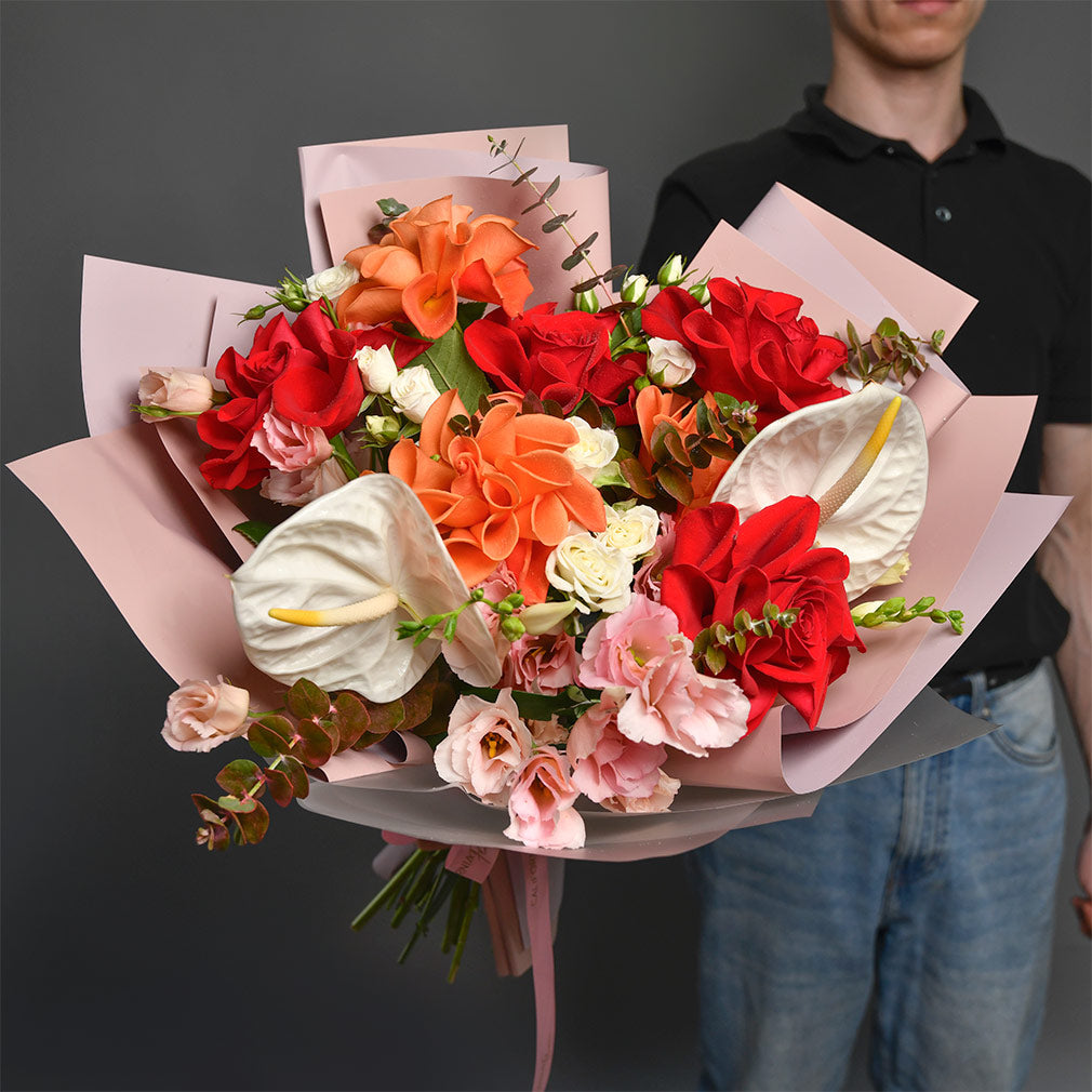 Flori de Sf. Maria - California Flowers, Buchet trandafiri speciali portocalii, tros si anthurium alb, californiaflowers.mom