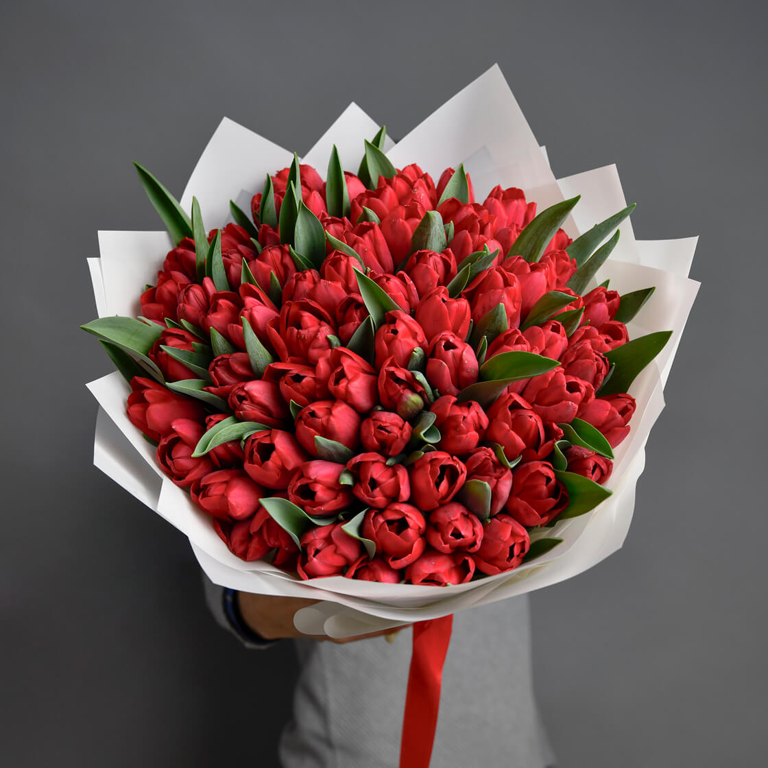 Flori de Valentine's Day - California Flowers, Buchet 75 lalele rosii, californiaflowers.mom