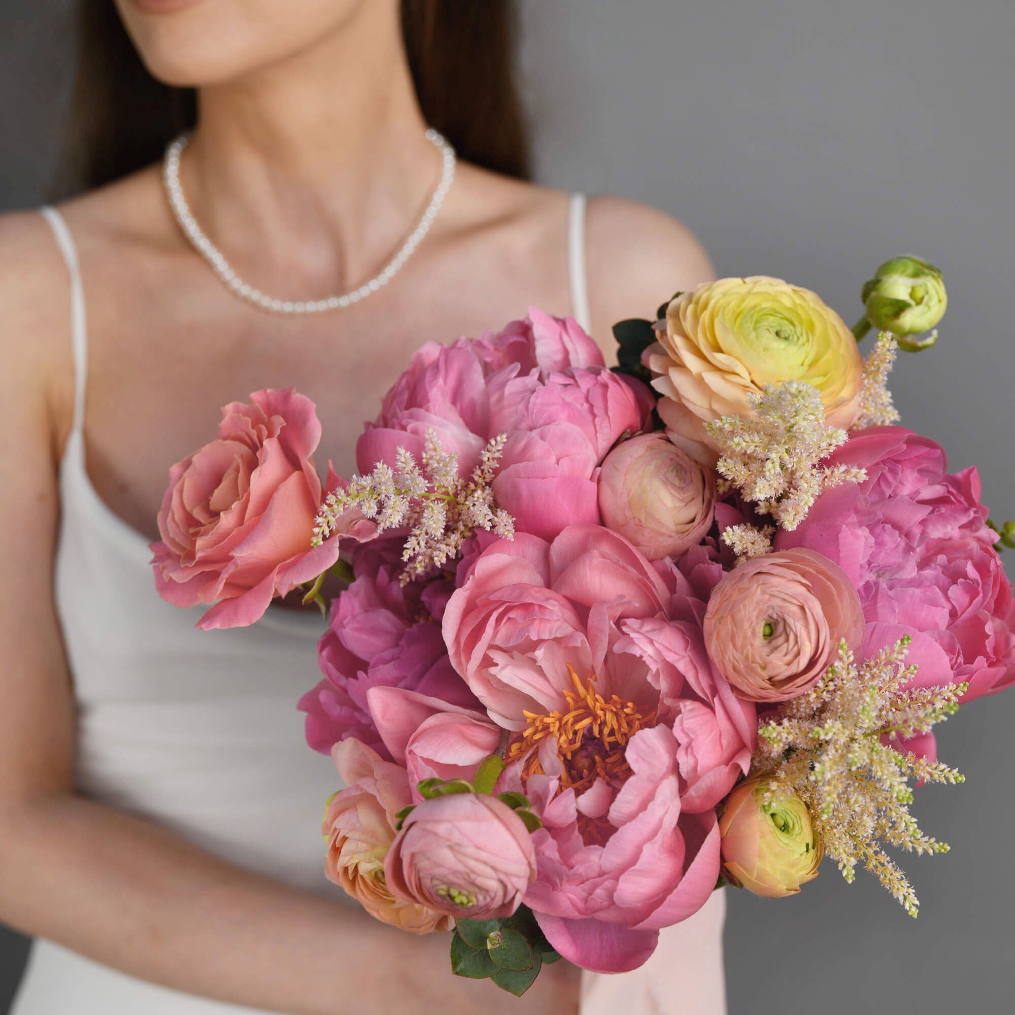 Buchet de mireasa cu bujori si trandafiri, 9, californiaflowers.mom