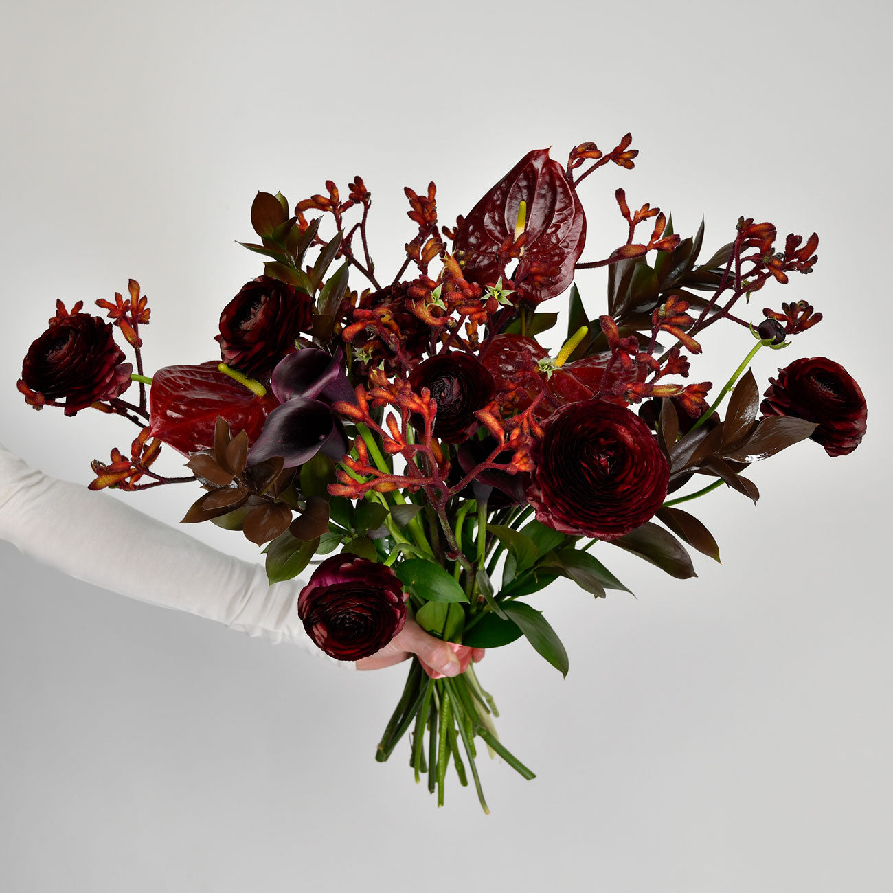 Livrare Flori Pasarea, Buchet anthurium si ranunculus grena, californiaflowers.mom