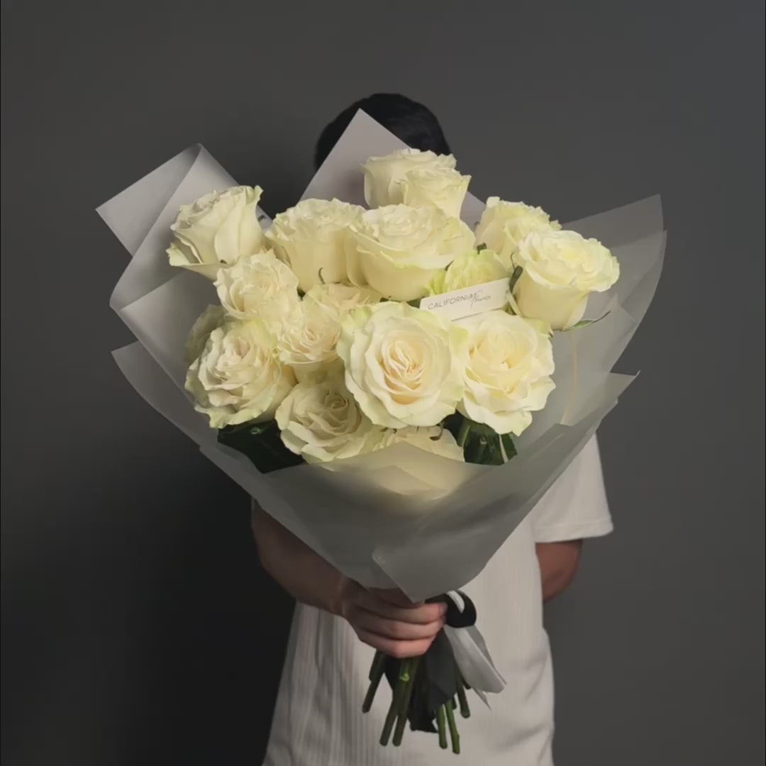 Buchet 23 trandafiri albi, 4, californiaflowers.mom