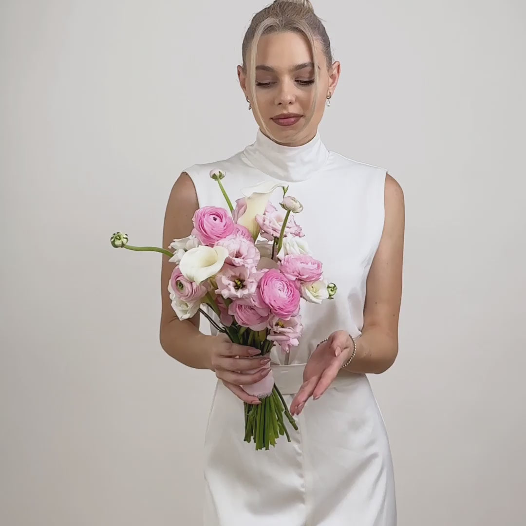 Buchet de mireasa cu ranunculus roz si lisianthus, 5, californiaflowers.mom