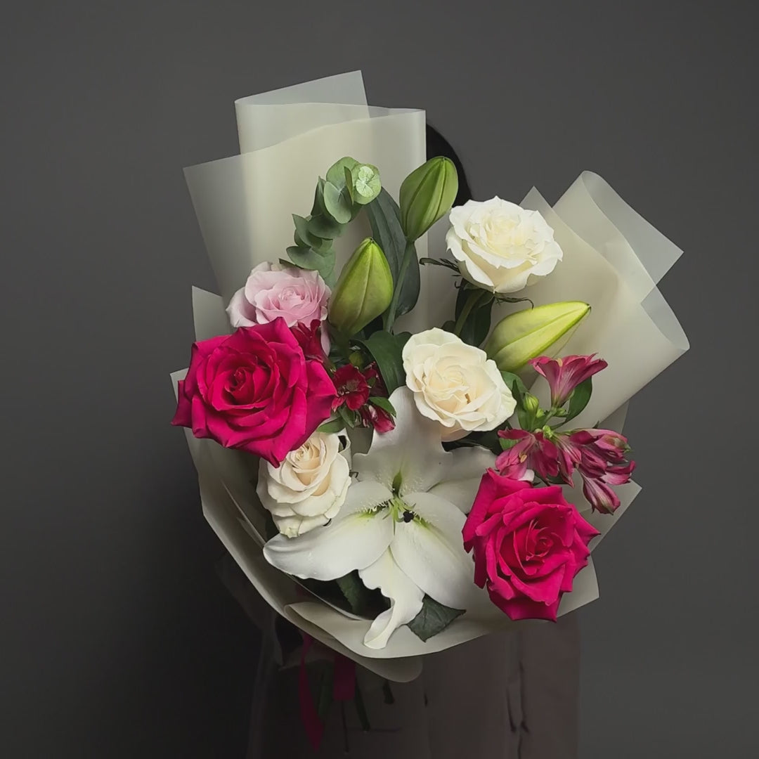Buchet crini si trandafiri Pink, 4, californiaflowers.mom