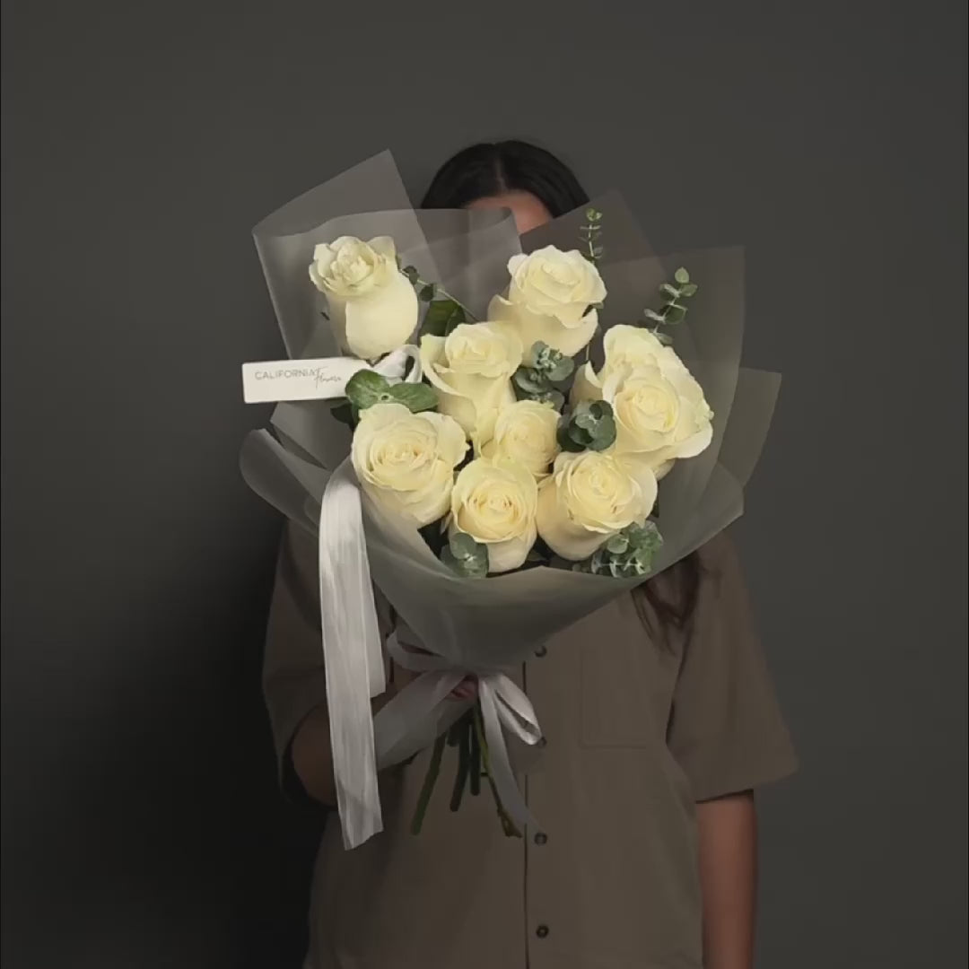 Buchet 9 trandafiri albi, 4, californiaflowers.mom
