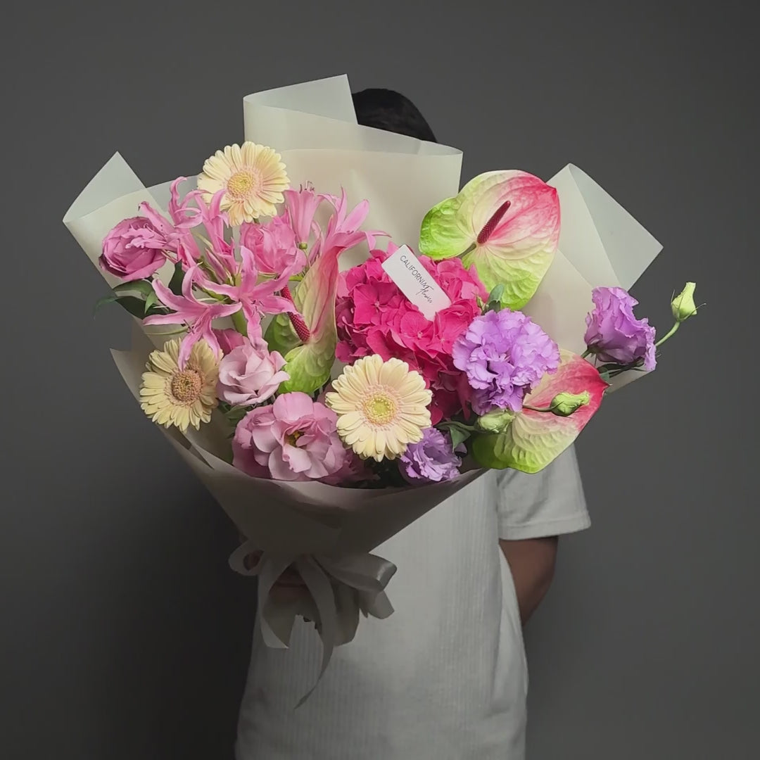 Buchet hortensie roz si gerbera peach, 4, californiaflowers.mom
