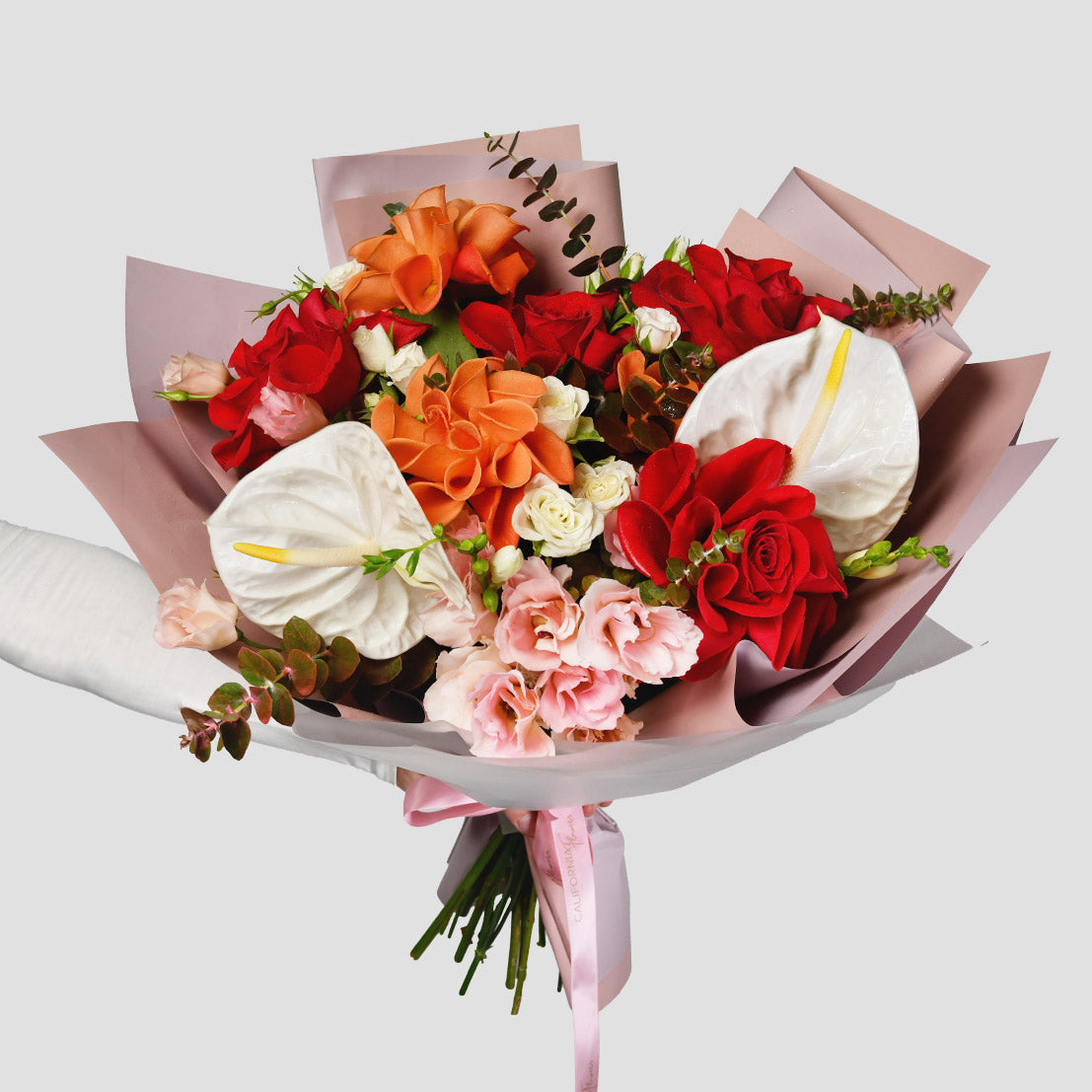 Flori de Sf. Maria - California Flowers, Buchet trandafiri speciali portocalii, tros si anthurium alb, californiaflowers.mom