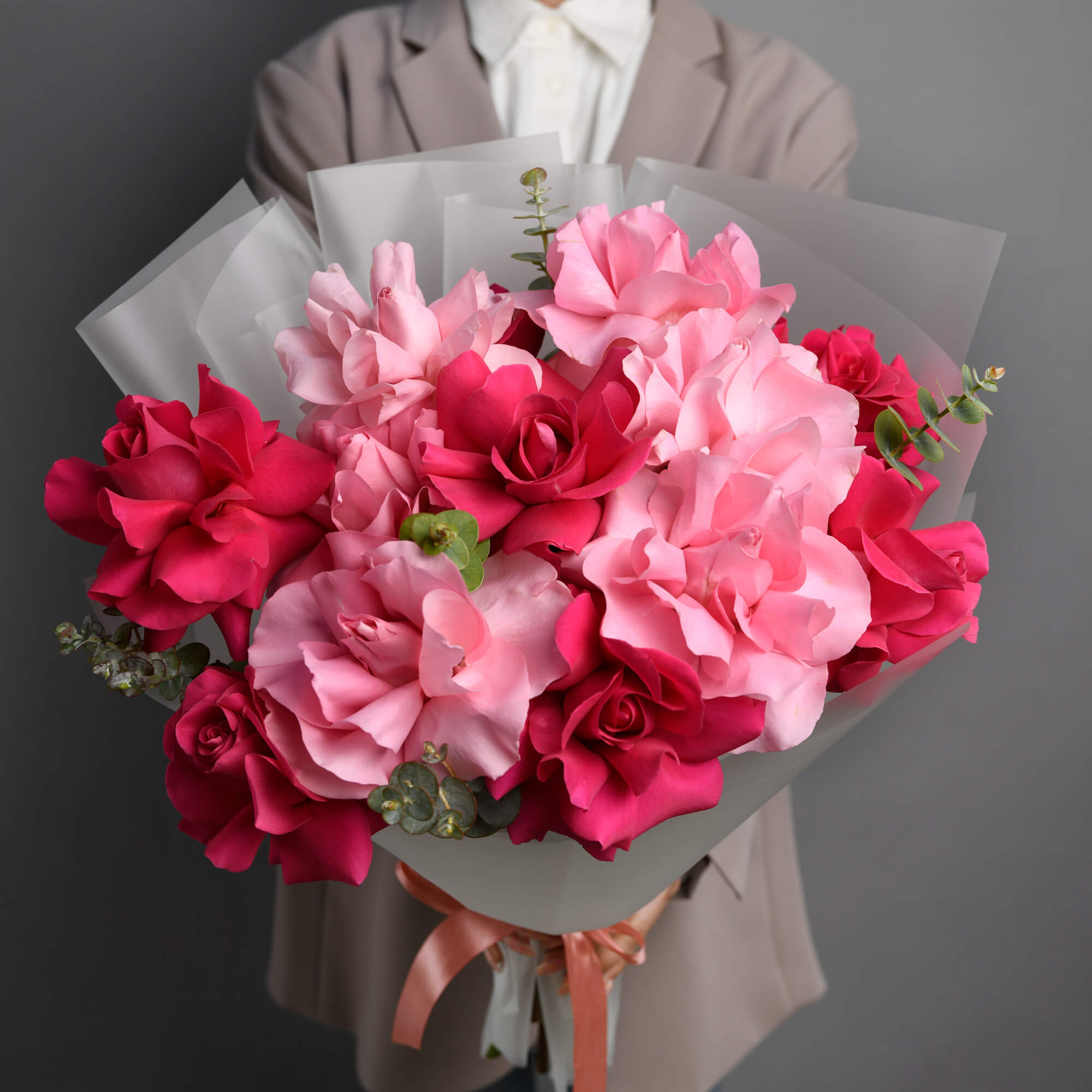 Aranjamente florale nou nascut - California Flowers, Buchet 11 trandafiri speciali roz multicolori, californiaflowers.mom