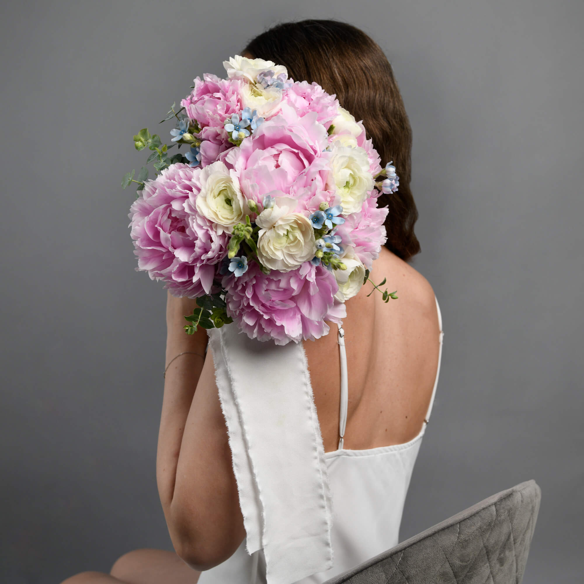 Buchet mireasa cu bujori roz, 4, californiaflowers.mom