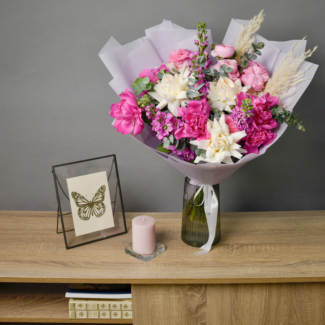 Buchet bujori si matthiola roz, 3, californiaflowers.mom