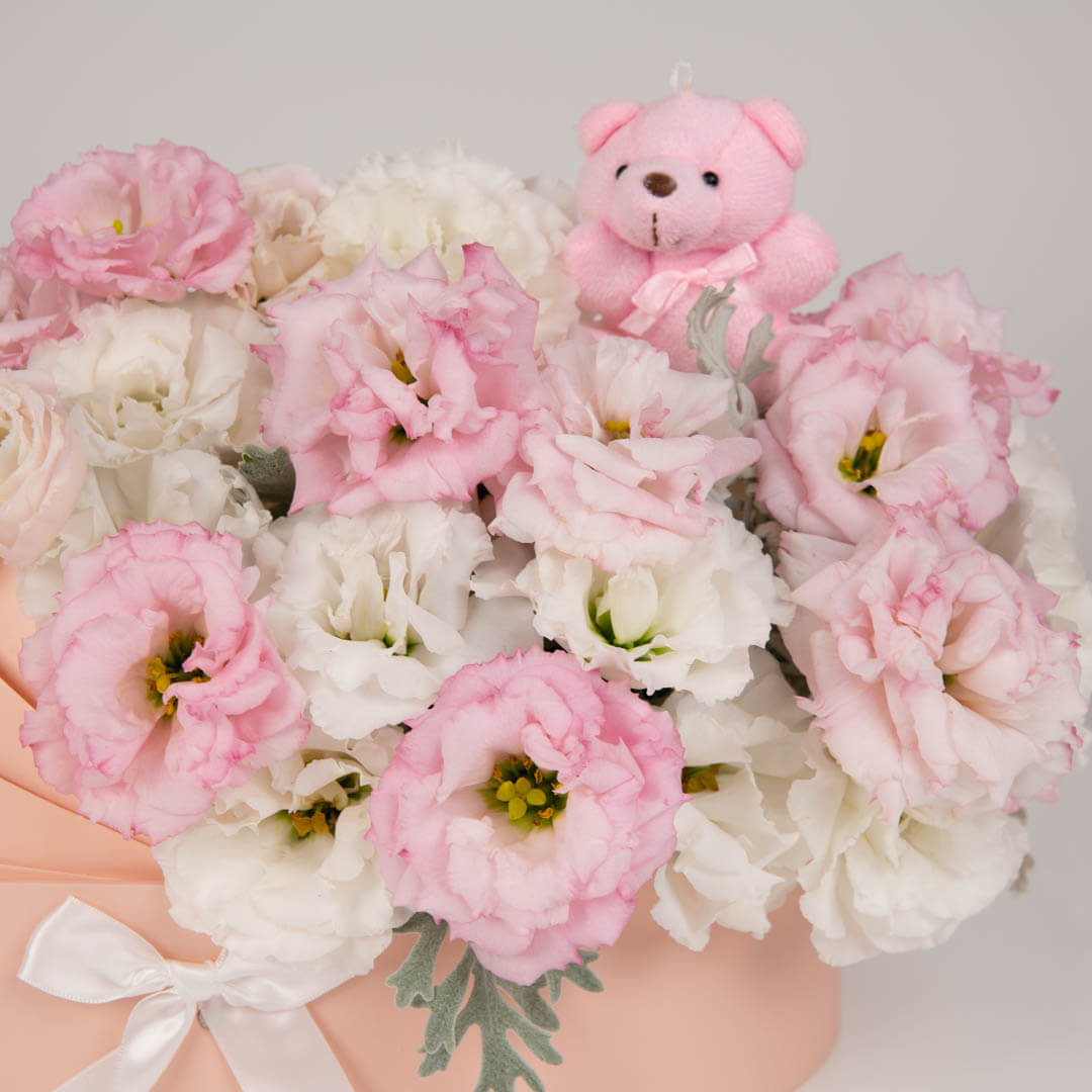 Aranjamente florale nou nascut - California Flowers, Aranjament in landou pink, californiaflowers.mom