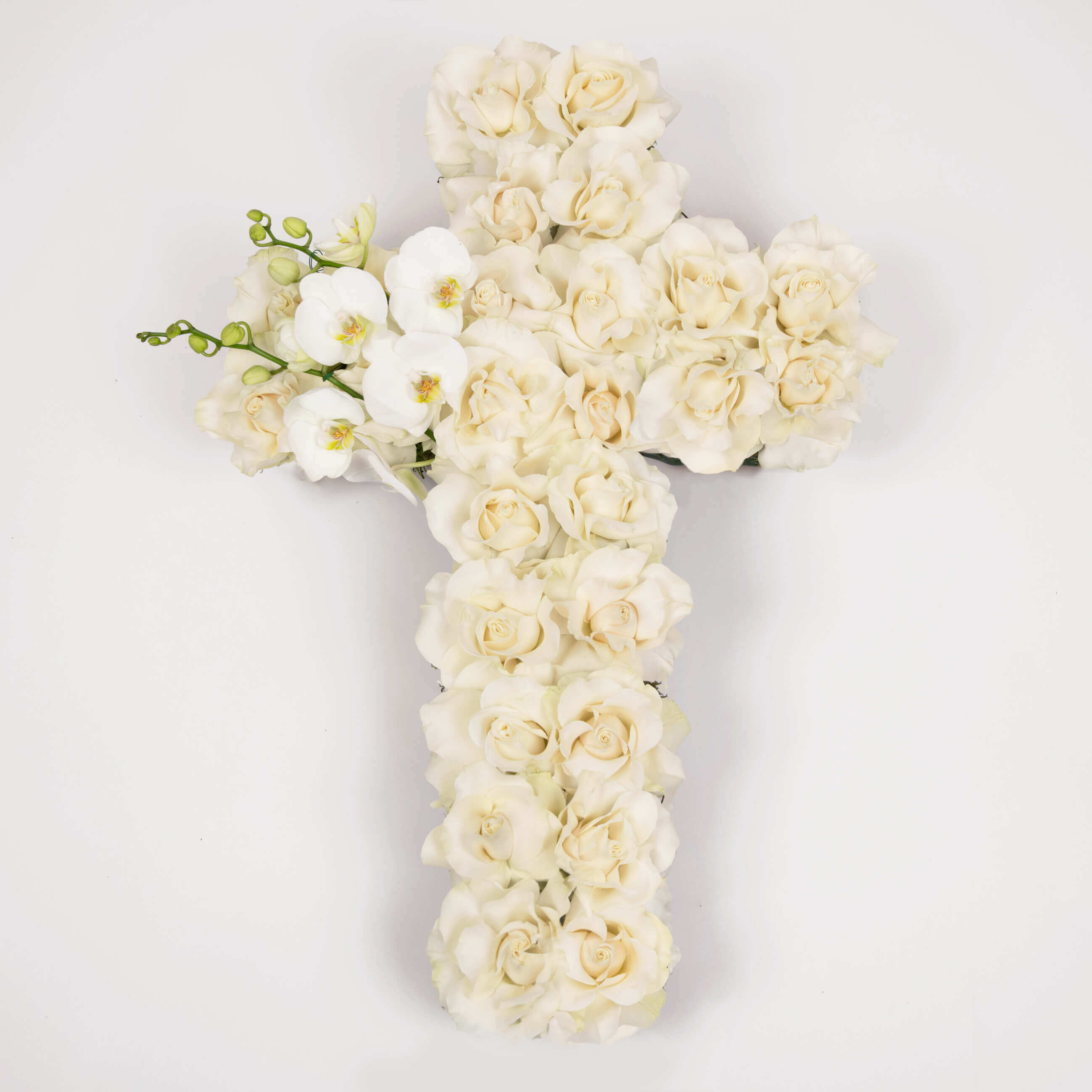 Produse, Aranjament floral funerar cruce cu trandafiri albi si orhidee phalaenopsis, californiaflowers.mom