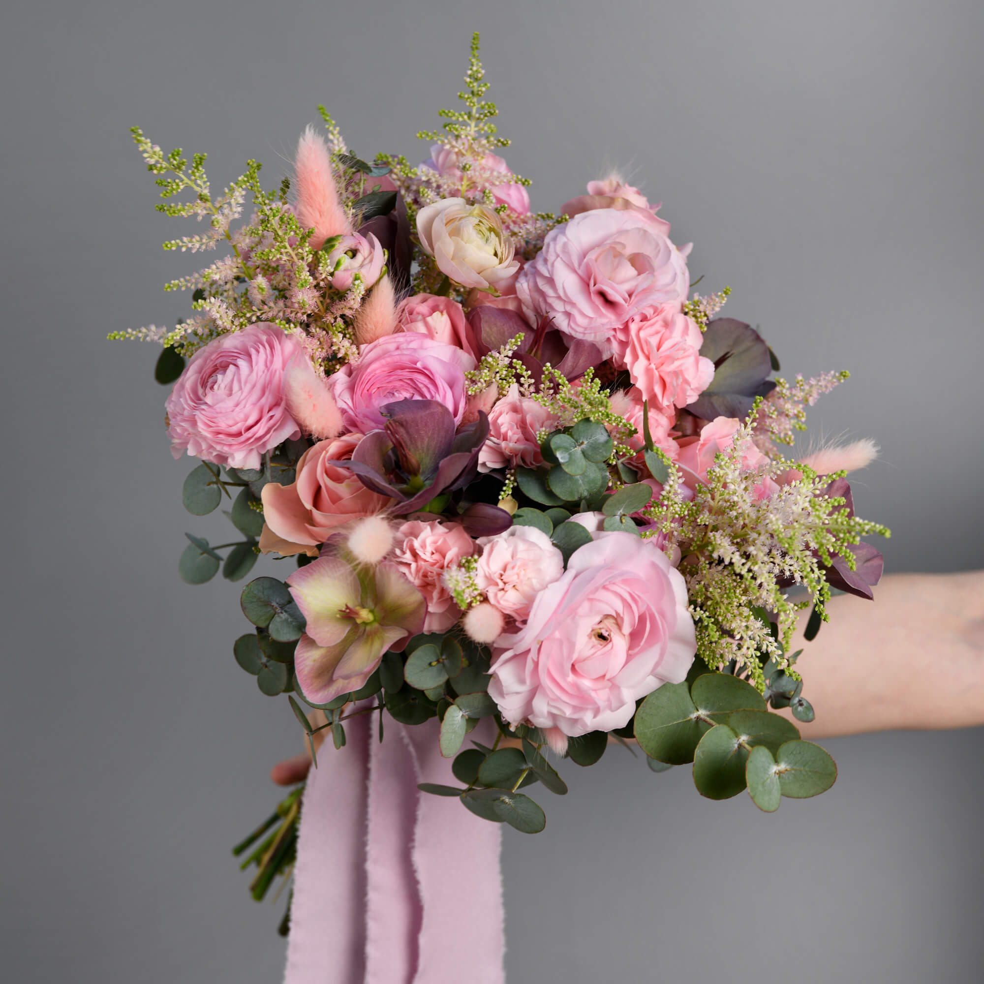 Buchet de mireasa cu ranunculus si heleborus, 4, californiaflowers.mom