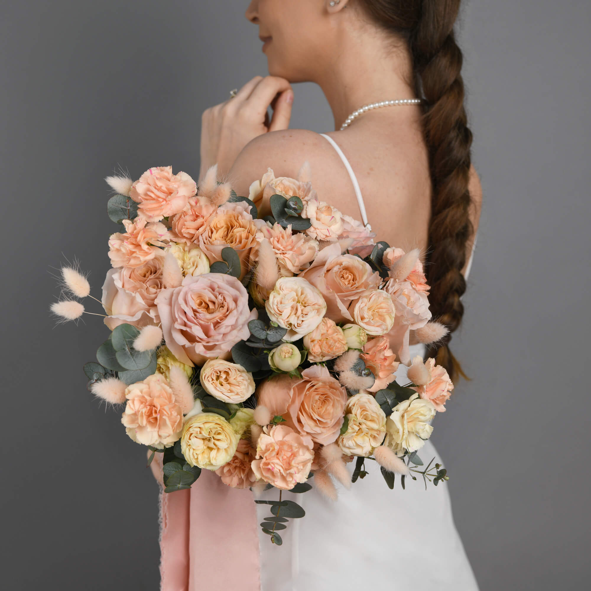 Buchet mireasa cu miniroze si trandafiri, 3, californiaflowers.mom