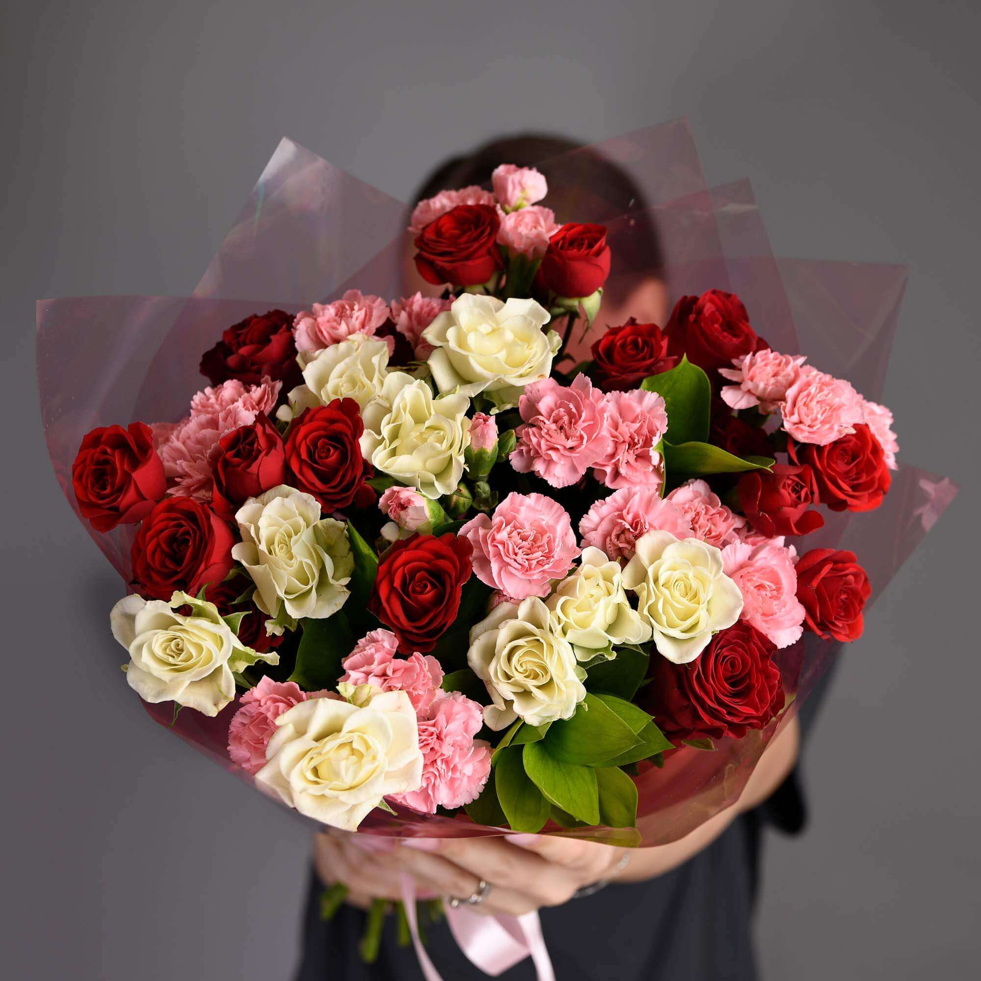 LIVRARE FLORI Cluj-Napoca, Buchet miniroze si trandafiri, californiaflowers.mom