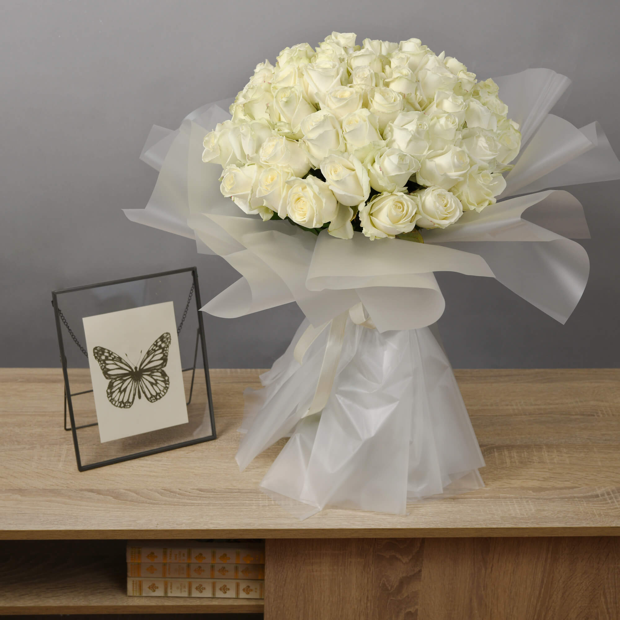 Buchet 65 trandafiri albi, 3, californiaflowers.mom