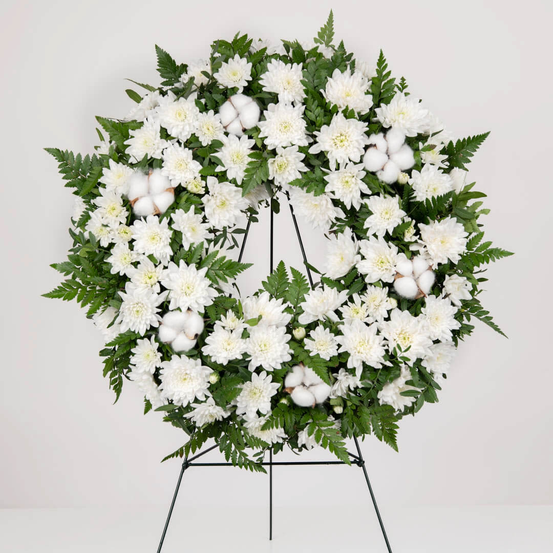 Produse, Coroana funerara rotunda cu crizanteme si bumbac, californiaflowers.mom