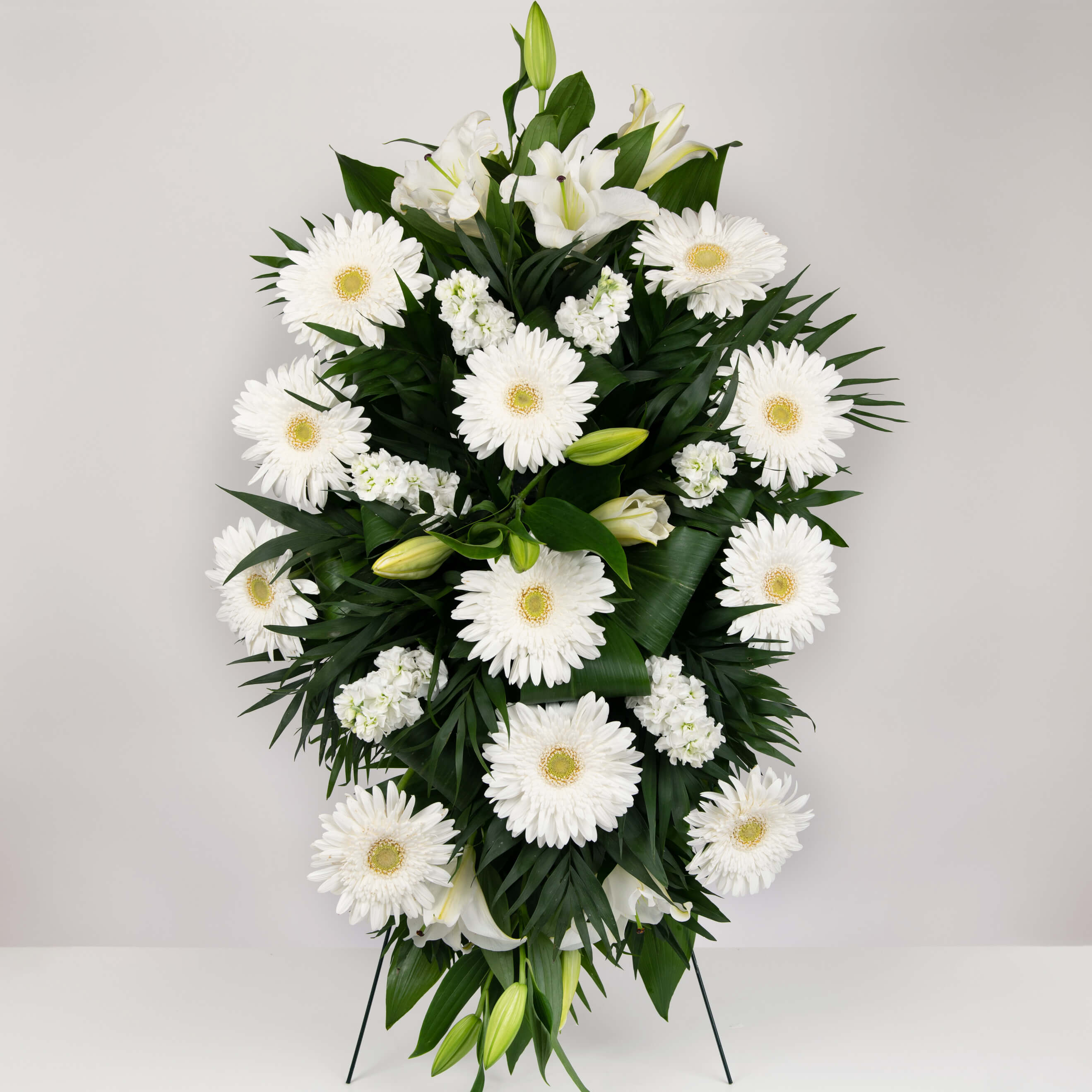 Coroane funerare, Aranjament floral funerar cu gerbera si crin, californiaflowers.mom