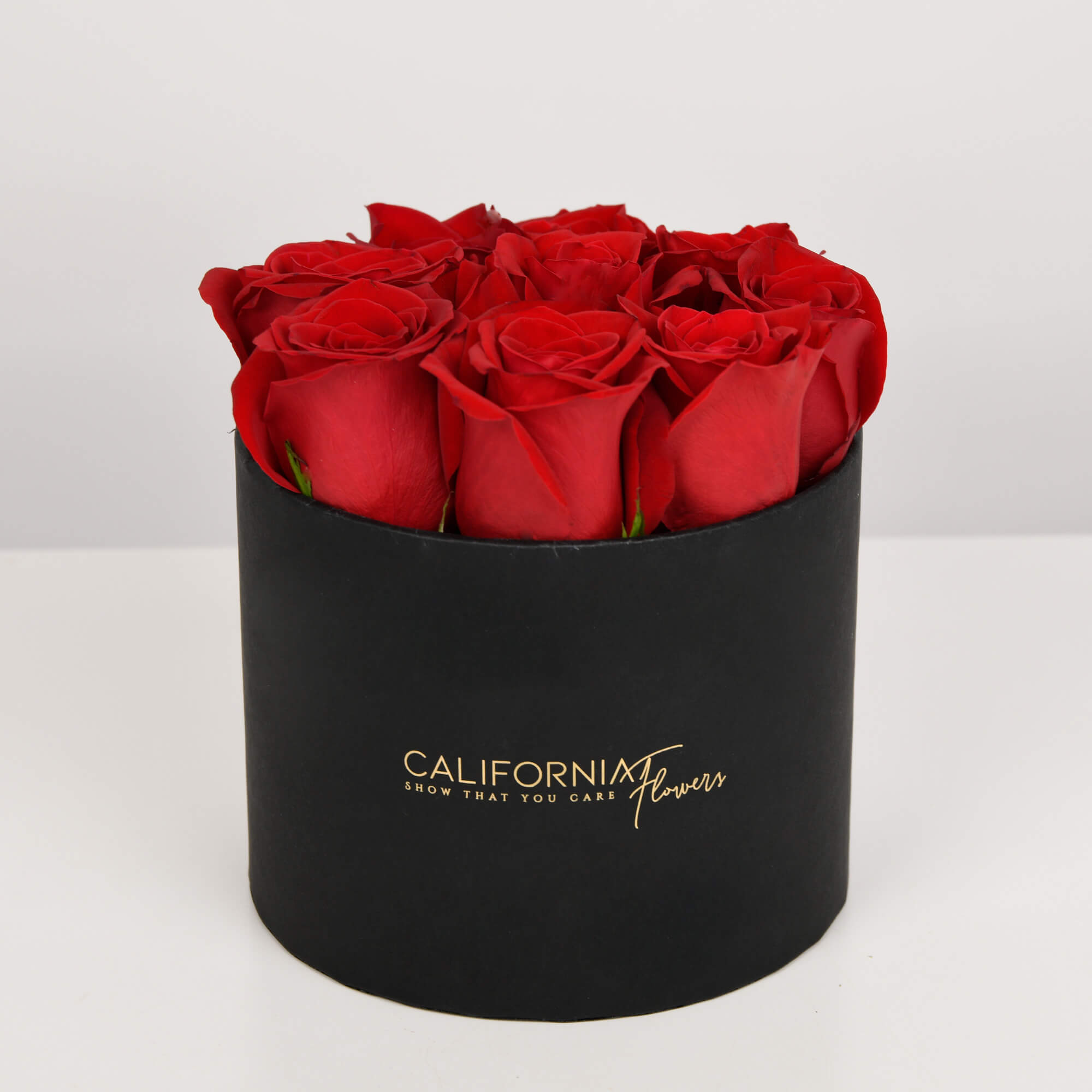 Flori de Valentine's Day - California Flowers, Aranjament floral in cutie 9 trandafiri rosii, californiaflowers.mom