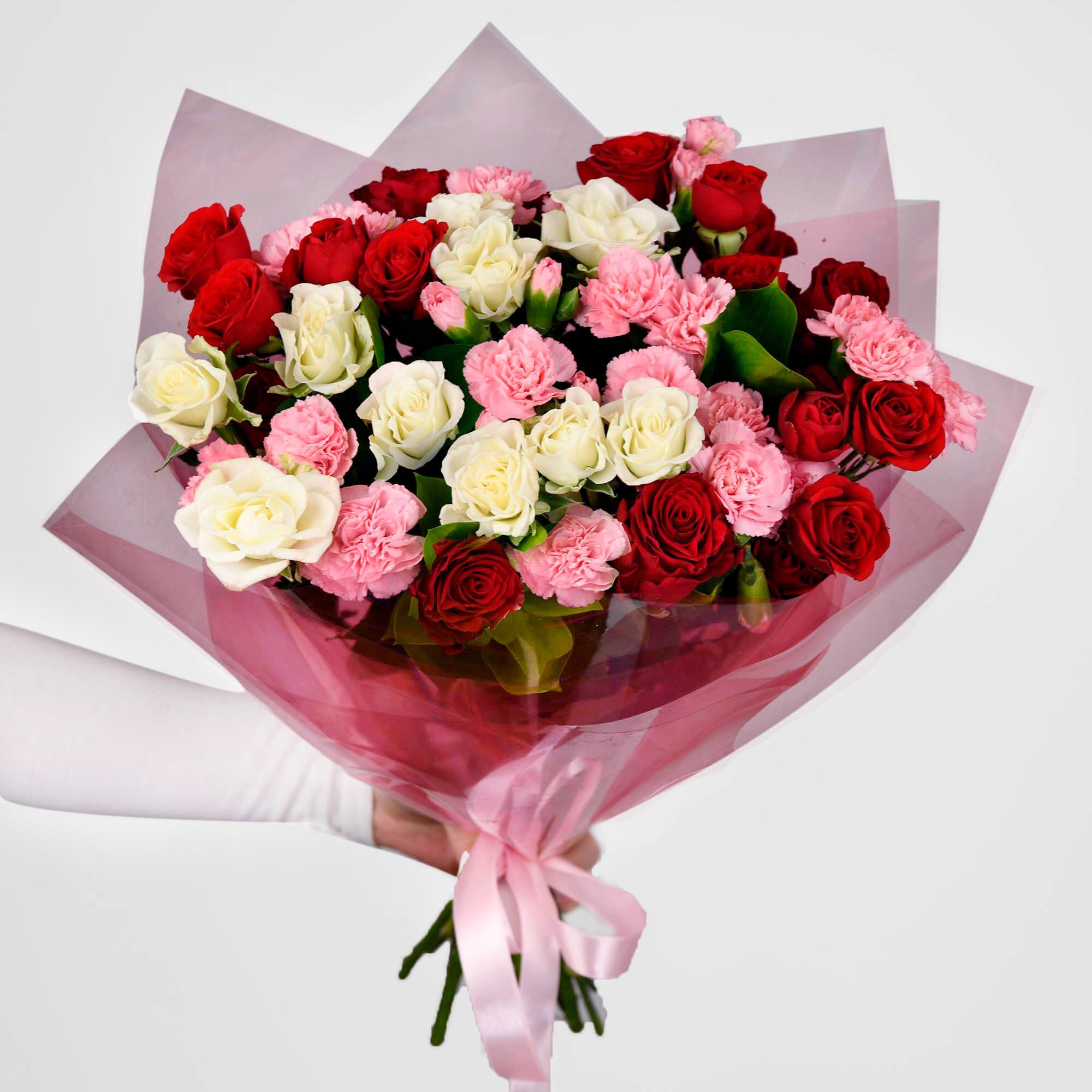 LIVRARE FLORI Cluj-Napoca, Buchet miniroze si trandafiri, californiaflowers.mom
