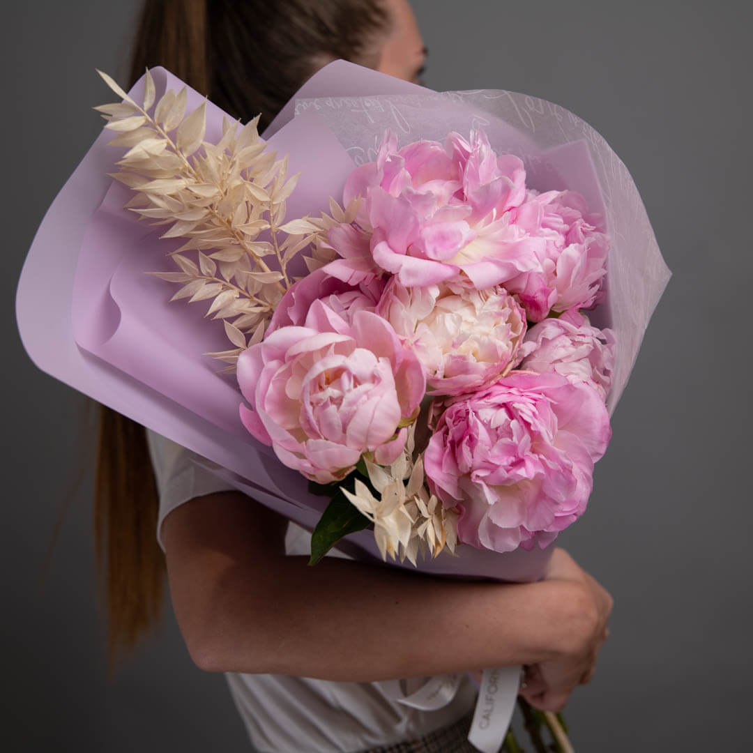 Florarie online - California Flowers ✅, Buchet 7 bujori roz, californiaflowers.mom